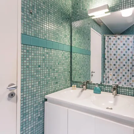 Guestready Essential - Heartbeats * Porto